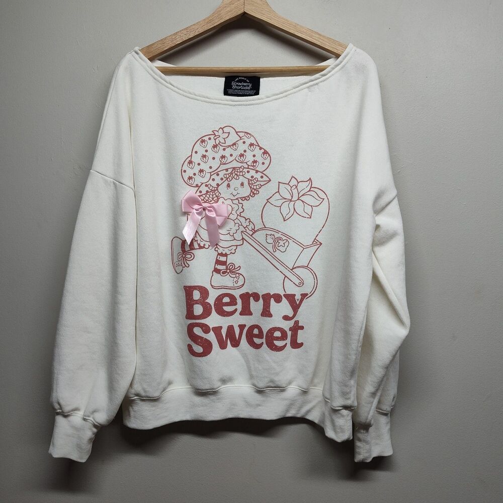 Strawberry Shortcake Graphic Sweatshirt Women L White Red Wide Neck Girly Retro